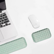 Keyboard wrist rest set